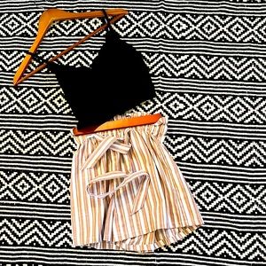 Two piece outfit / black crop top tank // high waisted shorts